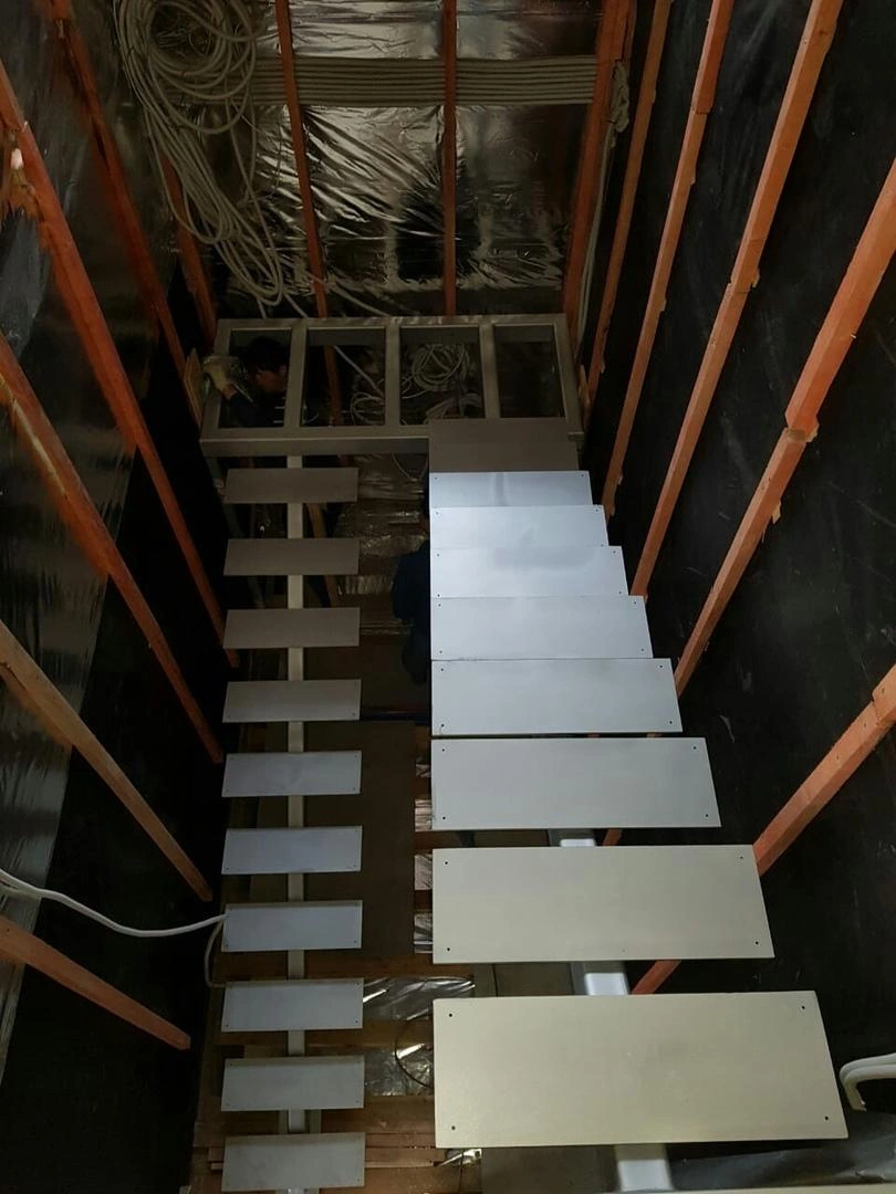 Каркас открытой лестницы на монокосоуре